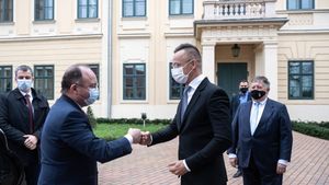 EXCLUSIV Aurescu: Am făcut demersuri bilaterale și prin instituțiile europene ca Ungaria să revină asupra deciziei de a permite intrarea din Ucraina doar a persoanelor care îndeplinesc condițiile de intrare în spațiul Schengen
