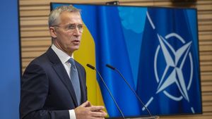 NATO avertizează Rusia cu privire la orice nouă „acțiune agresivă” la granița cu Ucraina: „Orice provocare ar fi extrem de îngrijorătoare. Lansăm un apel Rusiei să manifeste transparenţă”