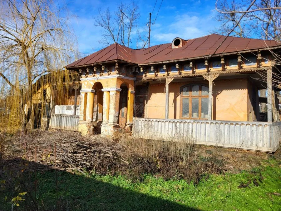Casă tradițională din Giurgiu înainte de fi strămutată în Măgurele-Ilfov. Foto: Facebook Monumente Renăscute