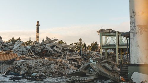 Tornadele din SUA au provocat cel puţin 83 de decese, din care şase în urma prăbușirii depozitului Amazon/ Reacţia lui Jeff Bezos