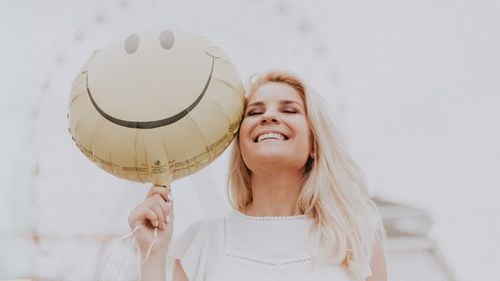 Fericirea e un scenariu scris în mintea noastră. Cum interpretezi realitatea și ce poveste îți spui?