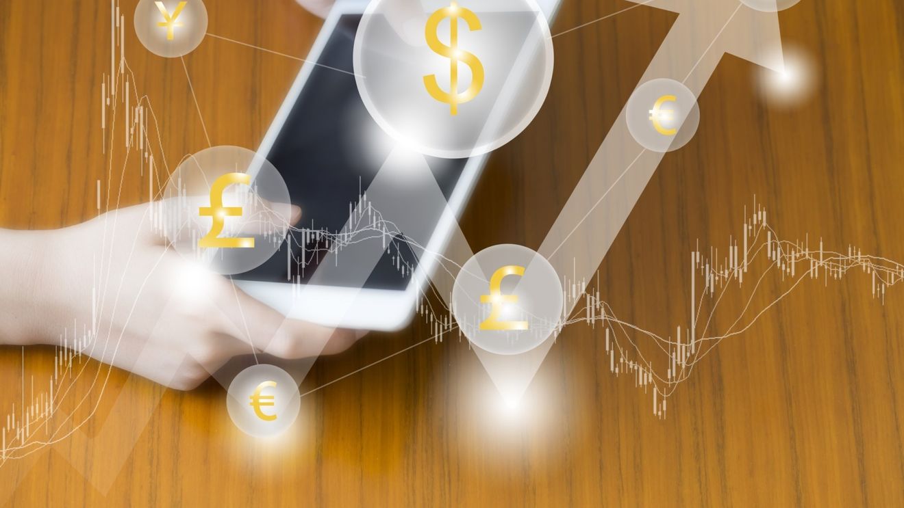 Topul Forbes 2024: Cine sunt și în ce domenii și-au făcut averile cei șase români din clasamentul mondial al miliardarilor? Trei dintre ei au fondat afaceri în sectorul Tehnologiei și locuiesc în SUA