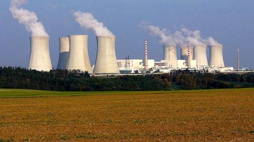 Inovație sub presiunea ecologizării: Cehia se pregătește să utilize energia atomică în încălzirea centrală a marilor orașe