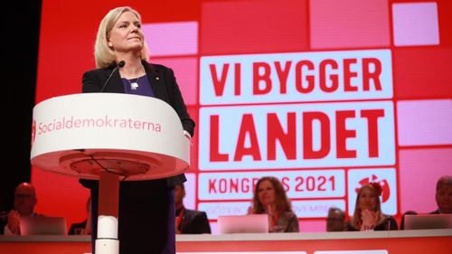 Cum a trecut Suedia condusă de social democrați de la ”Europa mea primește refugiați și nu construiește ziduri” la politici restrictive de imigrație / Criminalitatea a crescut alarmant în ultimii ani