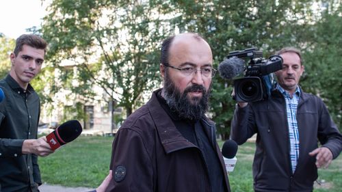 Preotul Visarion Alexa, condamnat la închisoare cu suspendare pentru agresiune sexuală / Decizia e definitivă