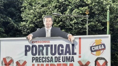 Căderea guvernului din Portugalia și situația politică din această țară reflectă o tendință tot mai prezentă în țările europene, cu dreapta populistă, radicală și extremă în poziție de arbitru sau chiar la guvernare