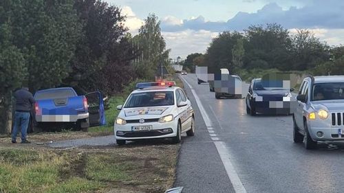 Trei poliţişti primesc îngrijiri medicale, în urma unui accident rutier în Vrancea