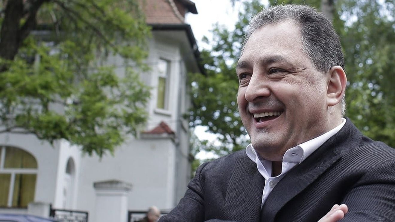 Marian Vanghelie, fostul primar de la Sectorul 5, acuzat de o femeie că a urmărit-o pe mai multe străzi din Capitală, ar fi înjurat-o și amenințat-o cu moartea / Vanghelie susține că el ar fi fost urmărit de femeie