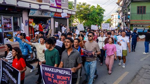 Nepalul ridică interdicţia privind reţelele sociale după ce 19 persoane au fost ucise în timpul protestelor