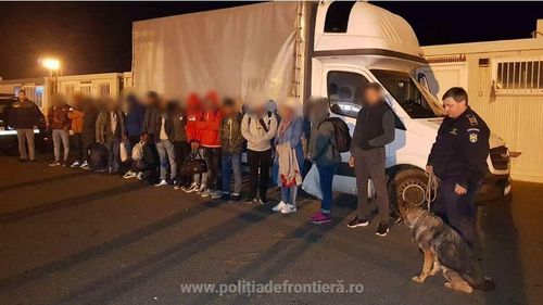 SURSE Măsurile cerute de Austria pentru a accepta extinderea Schengen: Proiecte pilot în statele membre interesate de proceduri rapide de azil / O nouă directivă pentru respingerea rapidă a migranților / Revocarea statutului de protecție pentru persoanele care au comis o infracțiune gravă/ Alinierea politicii de vize a țărilor din Balcanii de Vest cu acquis-ul UE