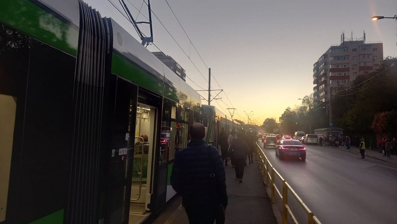 Circulaţia tramvaiului 41 din București, blocată din cauza unui accident pe Șoseaua Crângași