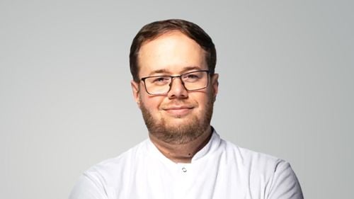 Diagnosticul precoce face diferența în cancerul de prostată. Dr. Adrian Brînza, urolog MedLife: “Screeningul regulat și testele specifice cresc șansele unui tratament eficient”