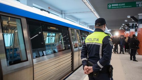 O bucată din tavanul tunelului de metrou s-a desprins între stațiile 1 Mai - Jiului de pe Magistrala 4 / Metrorex: Evenimentul nu a afectat trenurile sau călătorii
