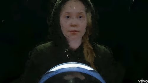 VIDEO Greta Thunberg, în rol de clarvăzătoare care anunţă sfârşitul lumii în cel mai recent videoclip al trupei Pearl Jam: topirea gheţarilor, creşterea nivelului apelor oceanice şi dispariţia speciilor