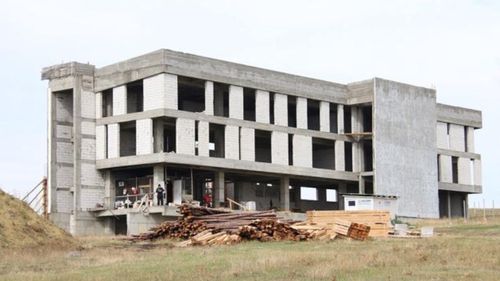 Peste 100.000 de euro pentru paza Casei Corpului Didactic Suceava, investiție abandonată de 7 ani / ”Am vrut să facem un studiu de fezabilitate să vedem cât ar costa să o luăm de la capăt”