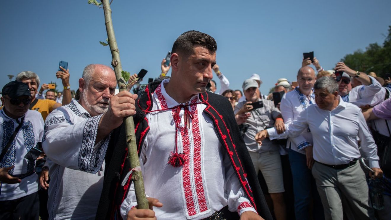 Publicație germană, despre George Simion: A provoca, a fi mitocan, a jigni, a insulta minorităţile naţionale şi sexuale, a minimaliza Holocaustul / Toate acestea fac parte din repertoriul politic al deputatului radical de dreapta şi şeful partidului ultranaţionalist AUR George Simion
