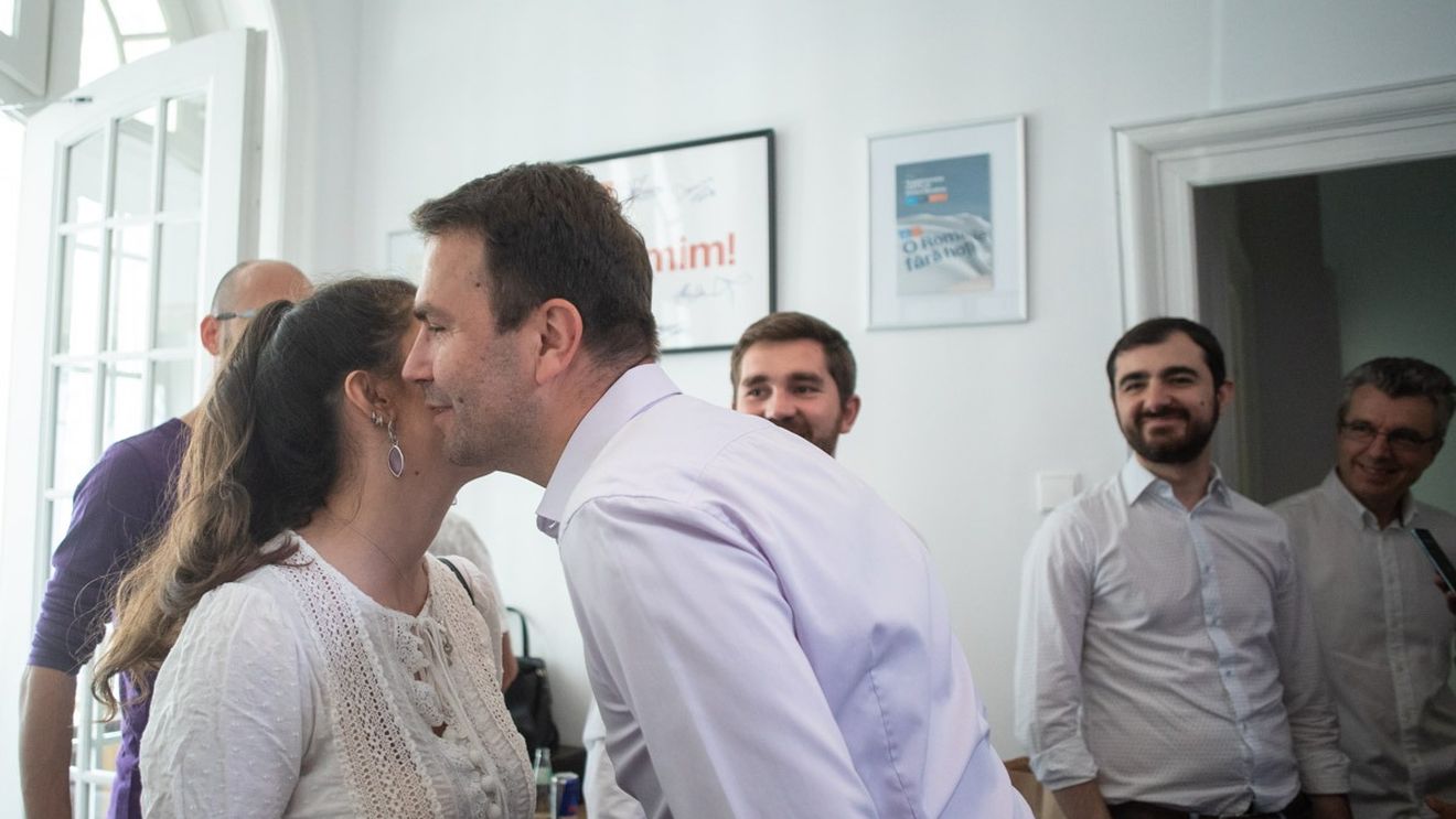 USR validează sâmbătă votul pentru preşedinţia partidului