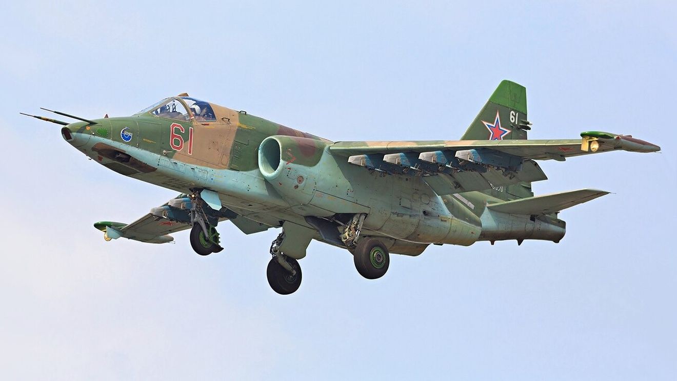VIDEO Ucraina susține că a doborât un avion rusesc Su-25 deasupra regiunii Donețk