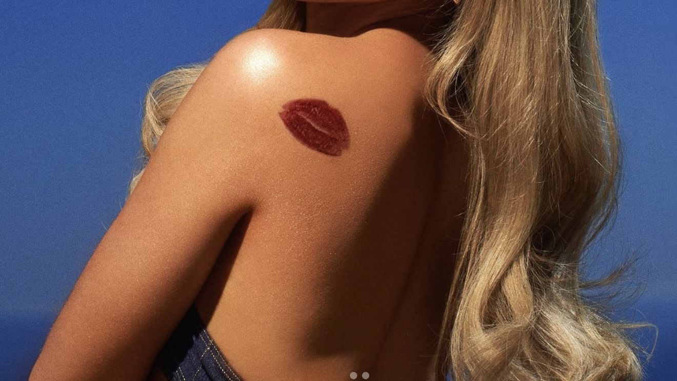 Vedeta pop Sabrina Carpenter i-a cerut administraţiei de la Casa Albă să nu îi mai folosească muzica / Administrația răspunde: ”Nu ne vom cere scuze pentru deportarea criminalilor periculoşi”
