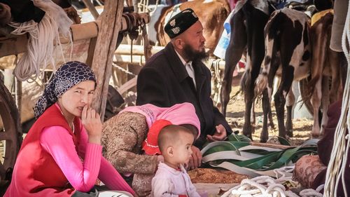 Autoritățile chineze obligă minorităţile uigure, kazahe, kârgâze şi tibetane la muncă forţată, acuză experții ONU
