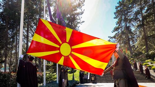 Alegeri prezidențiale în Macedonia de Nord: Candidata dreptei obține aproape 40% din voturi în primul tur de scrutin