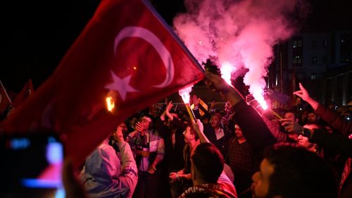 Turcii își aleg președintele în turul doi, în 28 mai/ Erdogan intră în finala electorală cu un avans de aproape 5%/ Cum au votat turcii pe regiuni și în diaspora/ Aproape 88% din turci au mers la urne, prezența a fost obligatorie