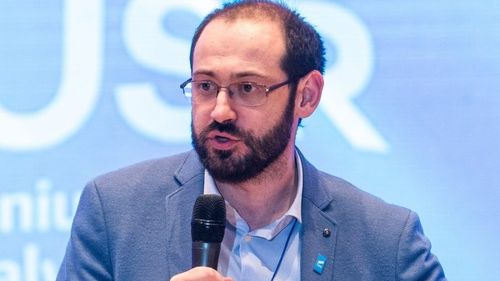 Deputatul USR Tudor Benga pleacă din partid și rămâne independent. El dă vina pe Allen Coliban, șeful facțiunii Curaj: Atmosfera complet toxică în interiorul USR Brașov