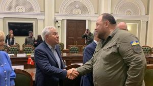 BREAKING Liderii PSD l-au desemnat cu unanimitate pe Angel Tîlvăr pentru funcția de ministru al Apărării