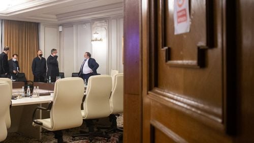 Premierul Ciucă: O compensare mai mare a preţurilor la energie şi gaze faţă de cea care este aplicată acum nu este posibilă