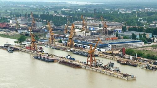 Sorin Grindeanu: În şedinţa de Guvern s-au aprobat indicatorii tehnico-economici pentru dezvoltarea infrastructurii Portului Brăila