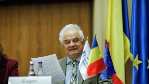 Consilierul BNR Eugen Rădulescu: Dacă nu schimbăm direcţia vaporului numit România, duminica viitoare, Titanic scrie pe noi! Mergeţi la vot şi evitaţi dezastrul, pentru numele lui Dumnezeu!