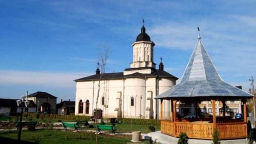 A fost furat un clopot de 300 de kg. de la Biserica Mănăstirii Hlincea / ”Mi l-au luat cum aţi lua un tort din cofetărie”