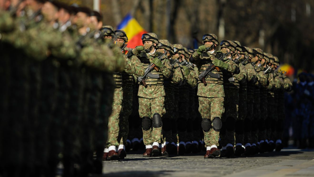 Bolojan nu susţine introducerea serviciului militar obligatoriu: Cred că e bine să avem o armată de profesionişti, o armată dotată