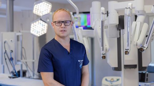 #MediciBuni dr. Vlad-Horia Schițcu, urolog MedLife - „Uro-oncologia se face la nivel european. Nu există diferențe de tehnică, aparatură, tratament sau radioterapie față de restul Uniunii Europene”