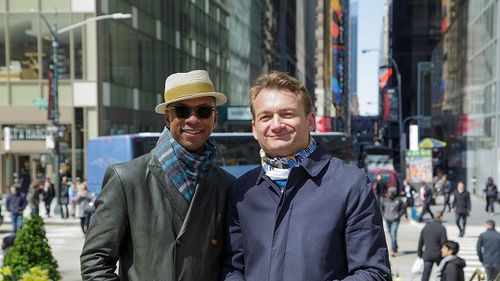 A început procesul la CEDO în care se cere recunoașterea dreptului la căsătorie pentru cuplurile gay / Cuplul Adrian Coman-Clai Hamilton și fundația Accept au dat în judecată statul român