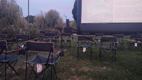 'Cinema în aer liber' începe marţi, pe Insula Artelor din Parcul Titan / Ce filme vor putea fi vizionate pe un ecran gonflabil de 120 de metri patrati