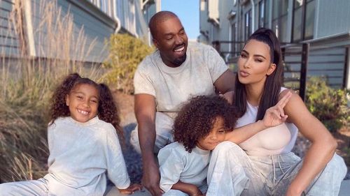 Kim Kardashian, care vrea să devină avocată, acuză ChatGPT că a determinat-o să pice examenele cu răspunsuri greşite: „Mă enervez şi ţip la el”