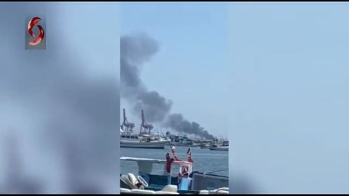 Explozie și incendiu pe o navă în portul sirian Latakia. Incidentul survine la doar două săptămâni după atacul asupra petrolierului Mercer Street, administrat de un israelian