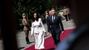 Ungaria își reorganizează serviciul diplomatic: 37 de ambasadori rechemați de la post / Ministra de Externe: "Interesele Ungariei trebuie să fie reprezentate în conformitate cu noile priorități de politică externă"