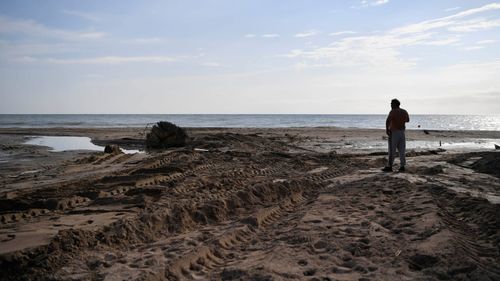METEO Intensificări ale vântului pe litoral şi Delta Dunării, până la prânz / Cod galben de instabilitate atmosferică