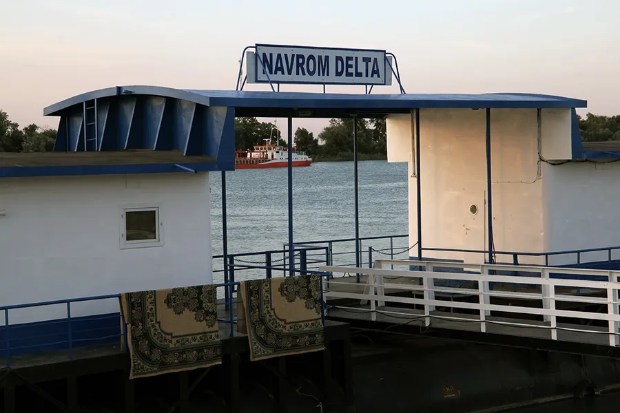 chilia veche delta dunarii dunare barci vapor tulcea cereale ucraina