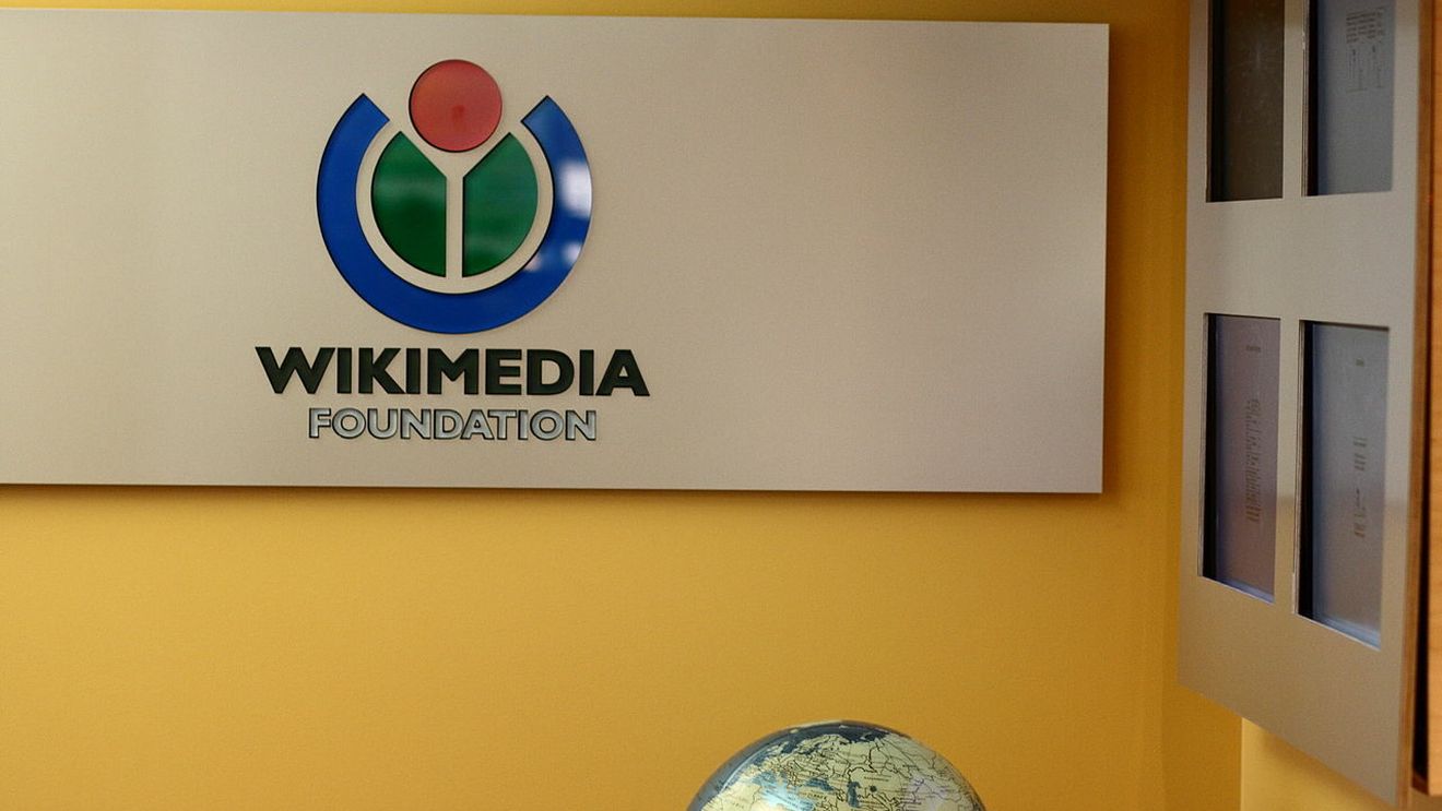 Rusia amendează Wikimedia Foundation cu peste 32.000 de dolari pentru articole referitoare la războiul din Ucraina