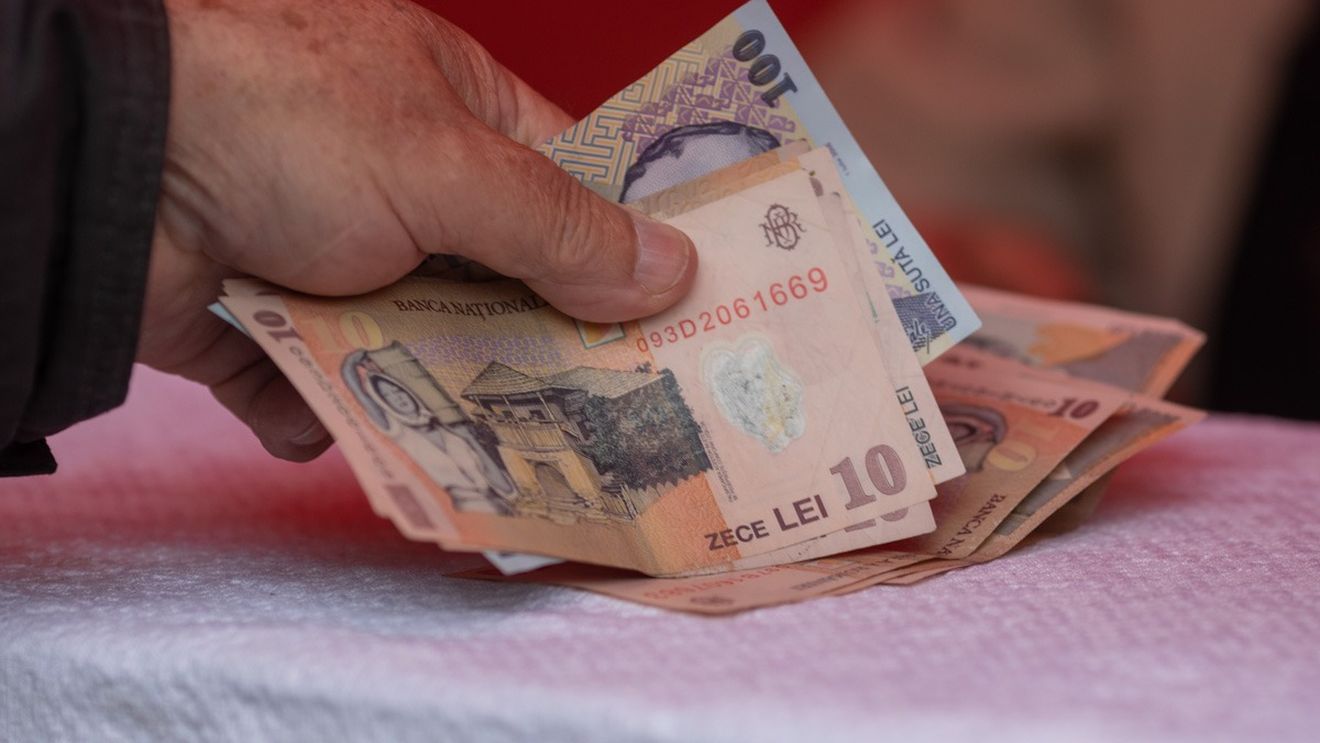 Câştigul salarial mediu net a urcat cu 99 lei, la 4.692 lei, în octombrie