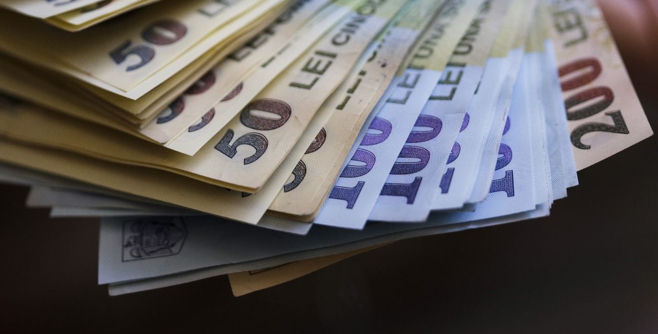 BREAKING | Lovitură dură pentru sistemul bancar: Consiliul Concurenței a sancționat 10 bănci din România cu amenzi totale de 3,73 miliarde de lei / Sunt acuzate de manipularea ROBOR / Mai multe bănci și BNR au respins deja acuzațiile