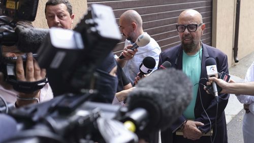 BREAKING Piedone, pus sub control judiciar 60 de zile / Șeful ANPC nu are voie să-și mai exercite funcția pe durata măsurii preventive / Piedone, acuzat că a anunțat controlul la Hotelul International din Sinaia, deținut de familia Rușanu: ”E prietenul meu de ani și ani de zile”