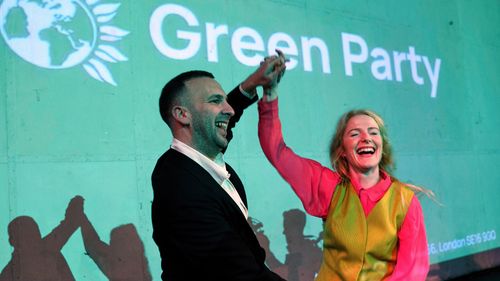 Cum a folosit Partidul Verde din Marea Britanie strategia populistă a lui Farage