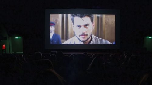 Filmul independent „Experimentul Piteşti” ajunge luna aceasta în mai multe cinematografe din întreaga ţară/ Regizoare: Este primul şi singurul film despre fenomenul reeducării, un film-document care tratează o poveste adevărată bazată şi pe mărturiile familiilor celor care au murit sub torturi fizice şi psihice 