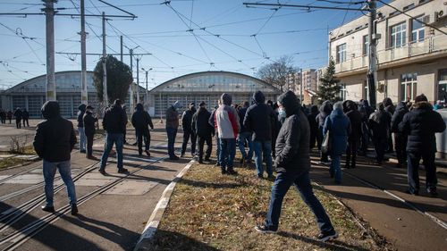 UPDATE A treia zi de grevă în București / Conducerea STB anunță că șoferii care vor ieși azi pe traseu nu vor fi cercetați disciplinar/ Dacă nu ies, riscă desfacerea contractului de muncă