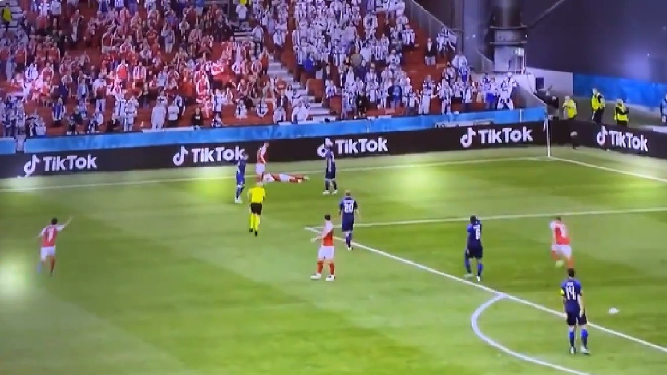 VIDEO Meciul Danemarca – Finlanda se reia în această seară, a decis UEFA / Christian Eriksen a fost stabilizat și transportat la spital