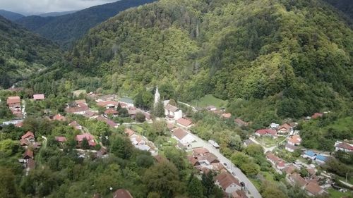 Rusca Montană, traseul care va lega turistic Timișul de Caraș-Severin, intră în reabilitare / ”În acest moment, drumul există teoretic, dar este impracticabil”